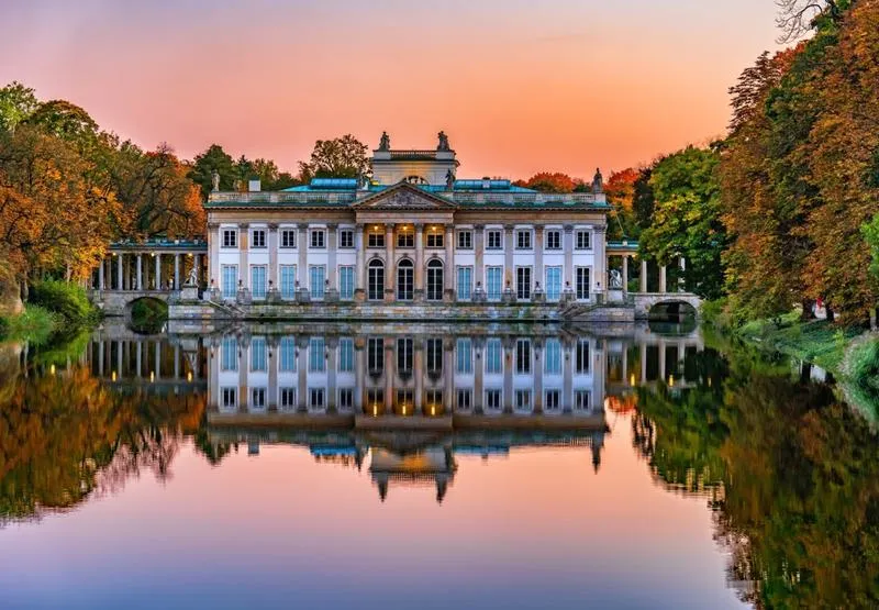 Odkryj tajemnice Łazienek Królewskich – gdzie ich szukać na mapie Warszawy?