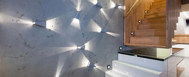 Sposoby na efektowną dekorację ściany w jadalni