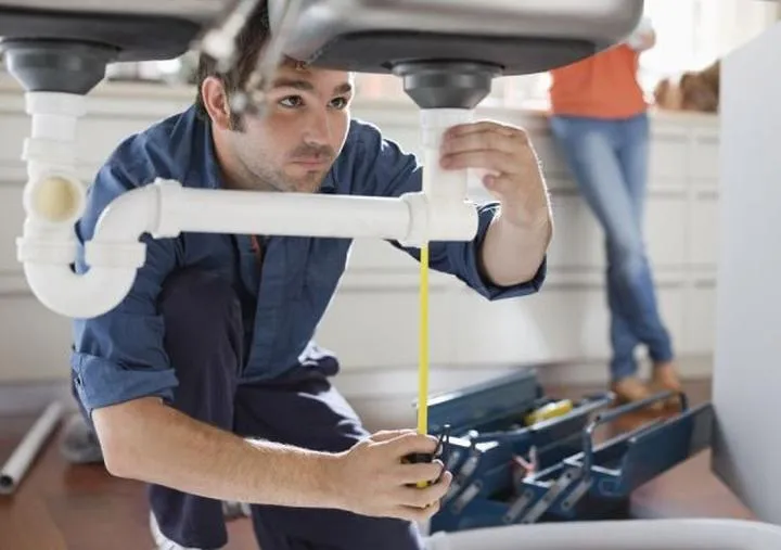 Zrób to sam: Prosty przewodnik, jak wymienić zlew w kuchni