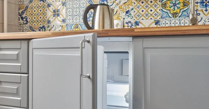 Ustawienie lodówki w małej kuchni