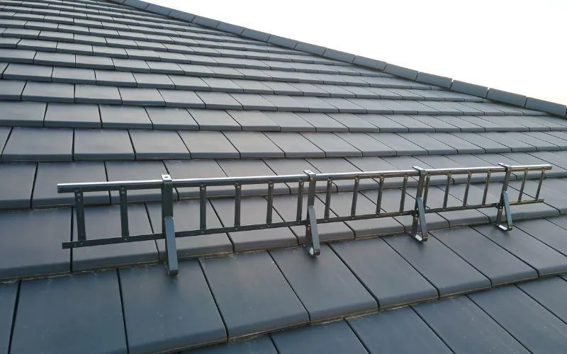 Zabezpieczenie dachu przed deszczem